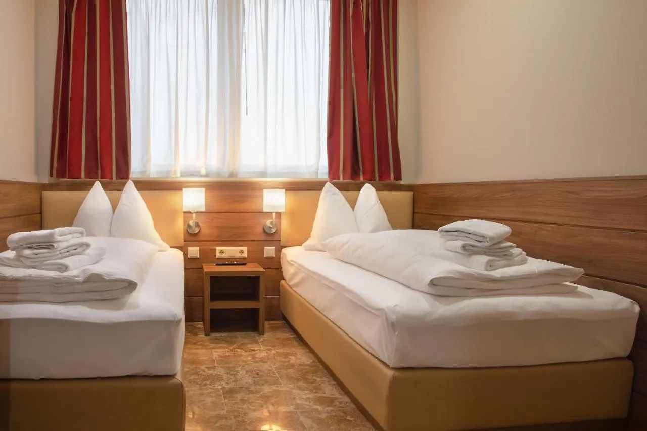 Work & Sleep Boardinghouse Mannheim Hostel