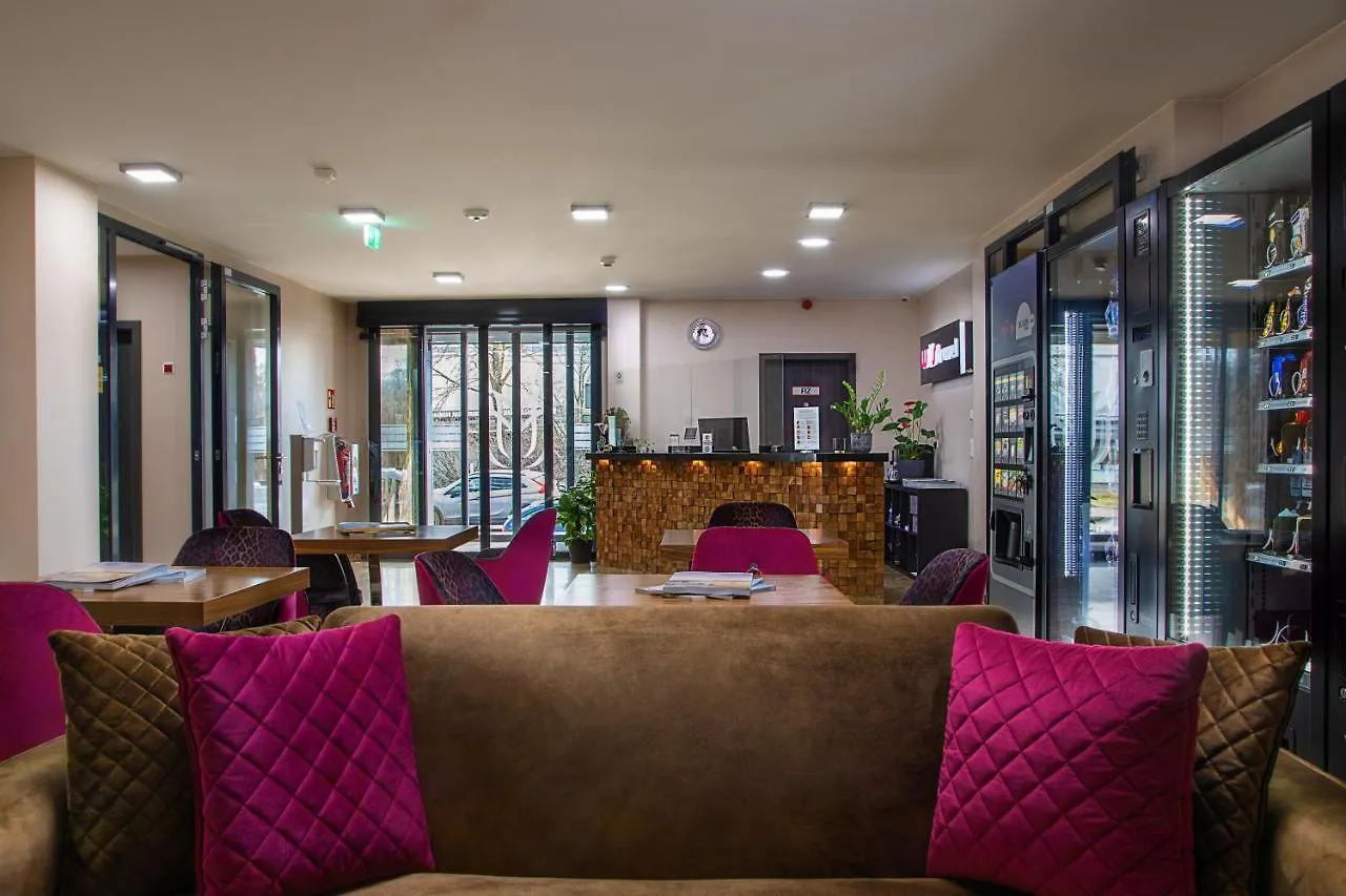 Work & Sleep Boardinghouse Mannheim Hostel