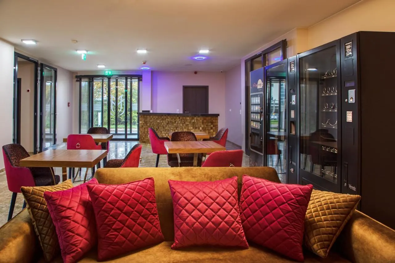 Work & Sleep Boardinghouse Mannheim Hostel